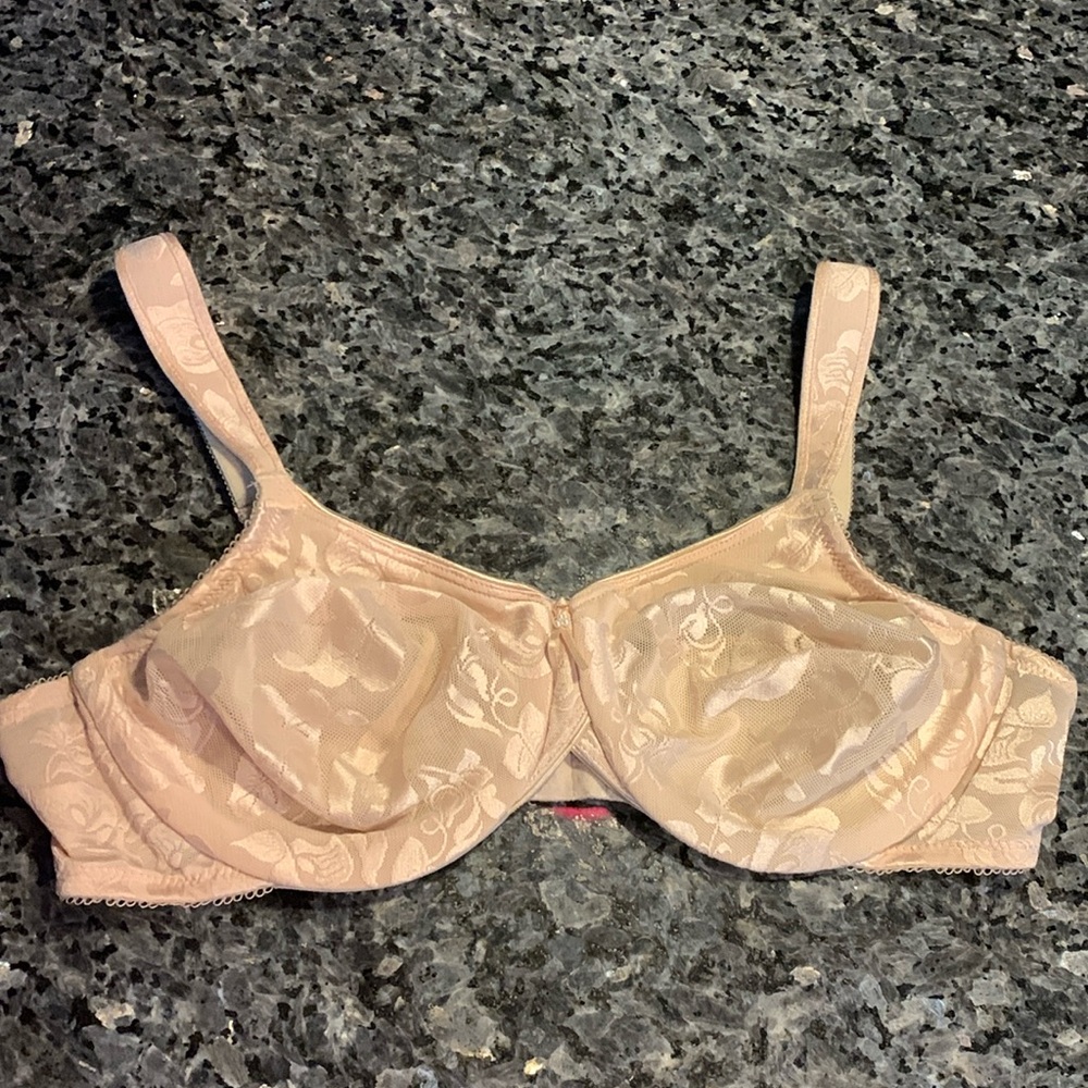 EUC Wacoal 40C Underwire bra